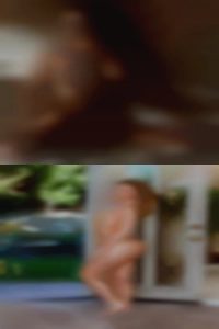 Naked pussy woman home alone.